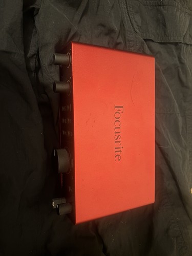 Focusrite scarlett 2i2 4th - scarlett,