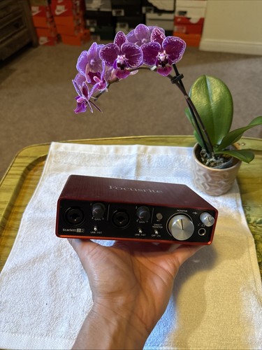 Focusrite scarlett 2i2 - scarlett,