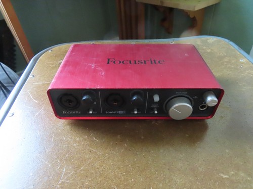 Focusrite scarlett 2i2 1st - 2i2, gen