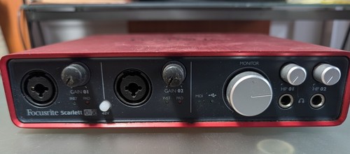 Focusrite scarlett 6i6 - focusrite,